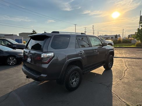 Used 2016 Toyota 4Runner SR5 Premium AWD/4WD image 11