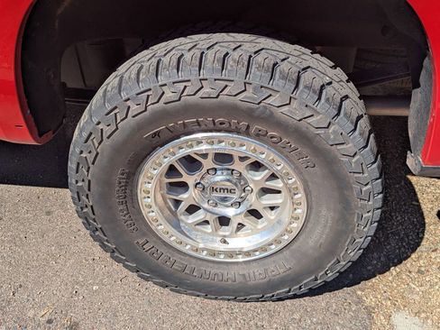 Used 2024 Chevrolet Silverado 1500 LT Trail Boss w/ Convenience Package II image 6