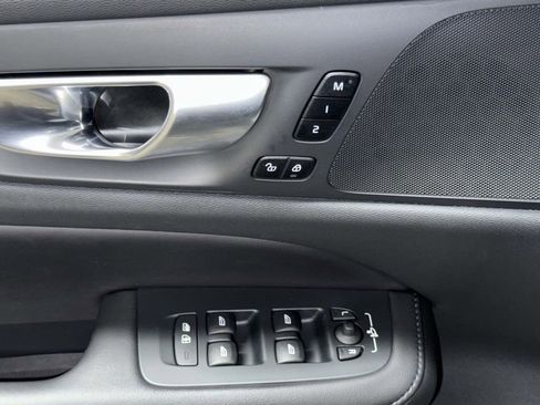 Used 2024 Volvo V60 B5 Cross Country Plus w/ Protection Package Premier image 21