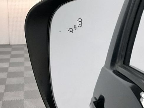 Used 2022 Nissan Frontier SV AWD/4WD image 40