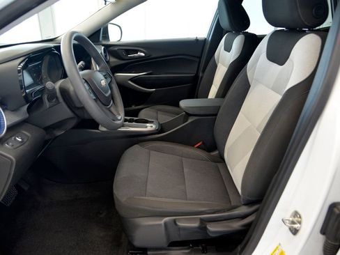 Used 2024 Chevrolet Trax LS w/ Driver Confidence Package FWD image 15
