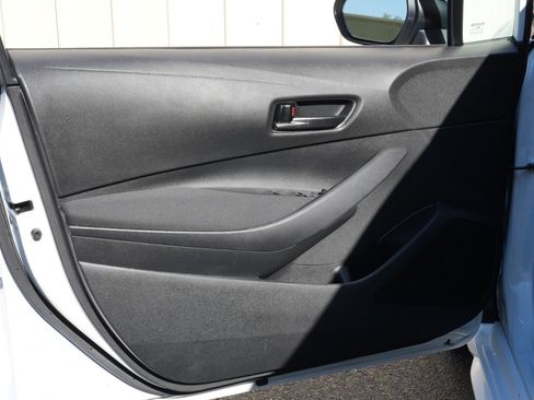 Used 2023 Toyota Corolla LE w/ Carpet Mat Package (TMS) FWD image 35