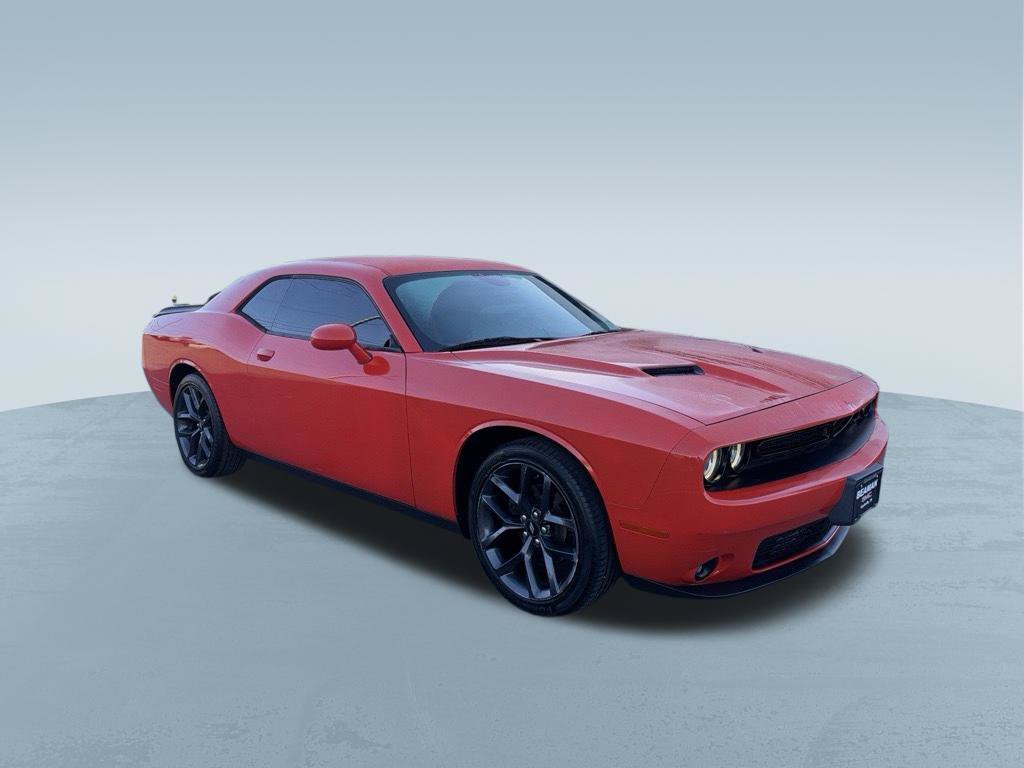 Used 2019 Dodge Challenger SXT w/ Driver Convenience Group RWD image 27