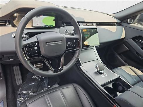 Used 2024 Land Rover Range Rover Evoque Dynamic SE image 16