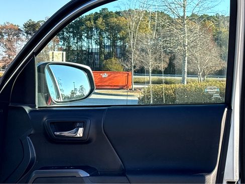 Used 2022 Toyota Tacoma image 15