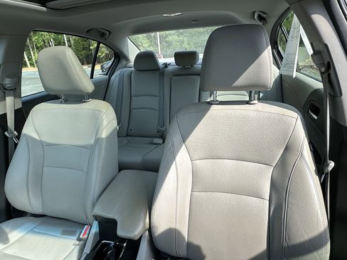 Used 2013 Honda Accord EX-L image 8