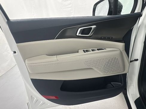 New 2026 Kia Carnival SX w/ SX Dark Edition Package FWD image 21