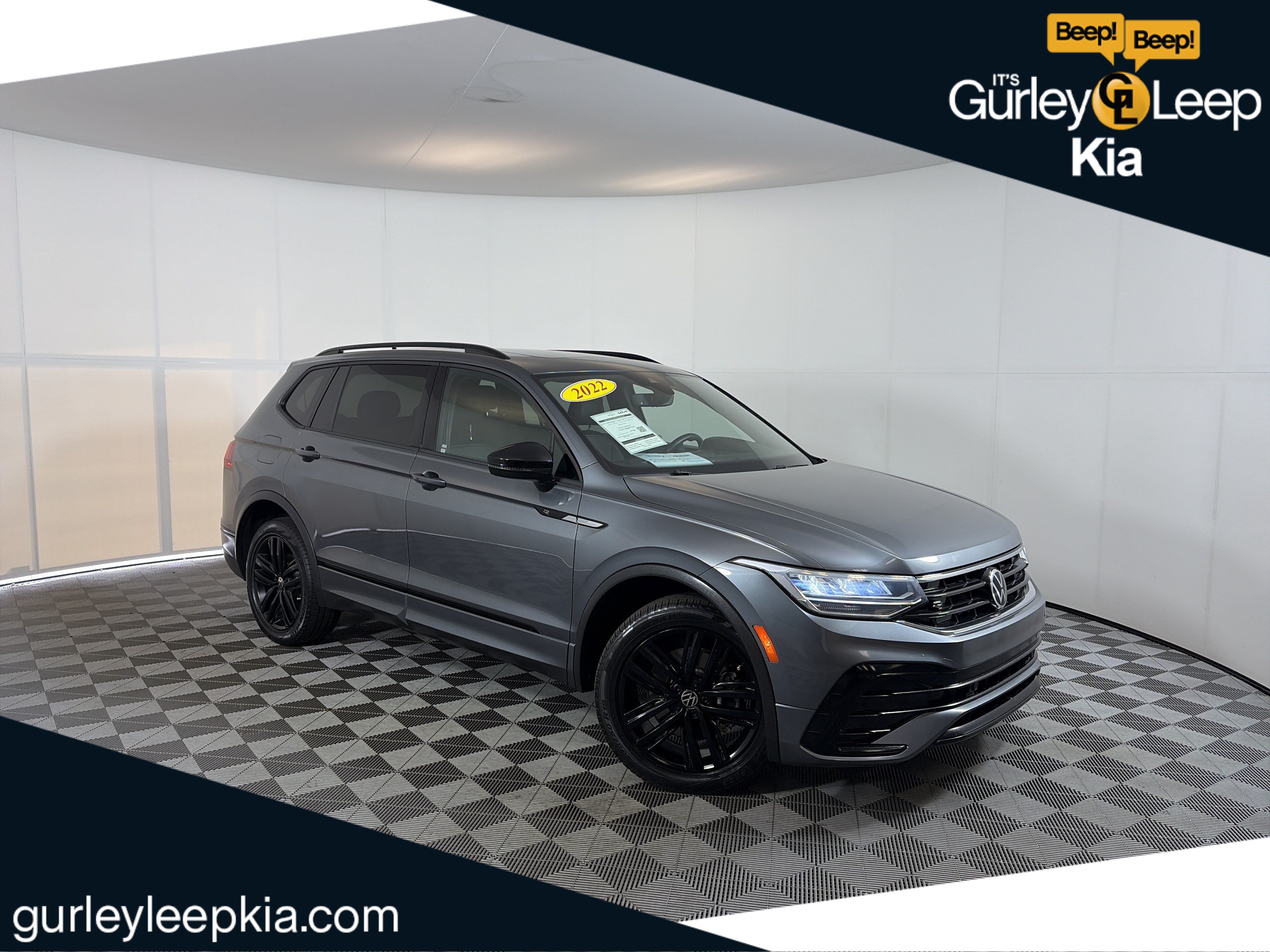 Used 2022 Volkswagen Tiguan SE R-Line FWD image 1