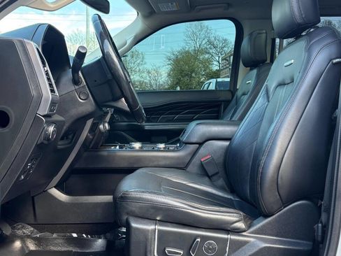 Used 2018 Ford Expedition Platinum image 13