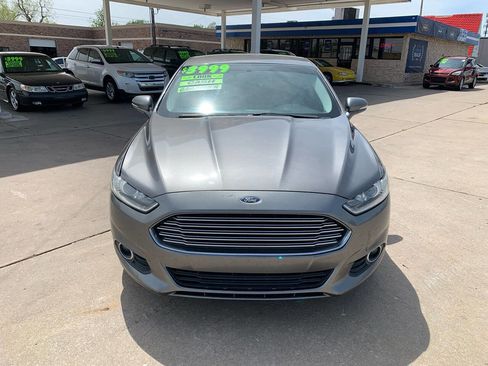 Used 2013 Ford Fusion SE image 2
