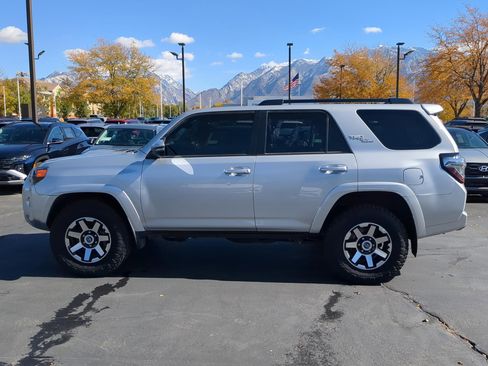 Used 2021 Toyota 4Runner TRD Off-Road Premium image 9