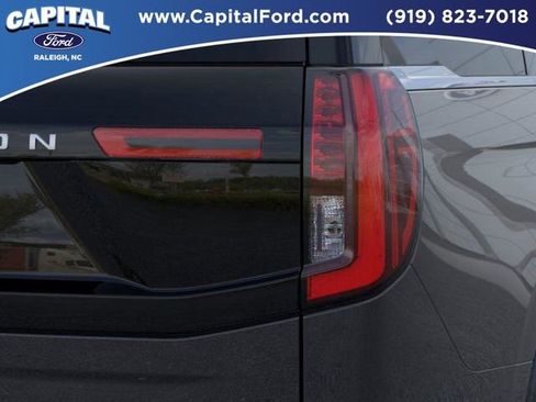 New 2025 Ford Expedition Platinum w/ Driver's Package image 21