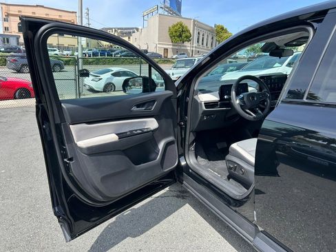 Used 2024 Honda Prologue EX image 9