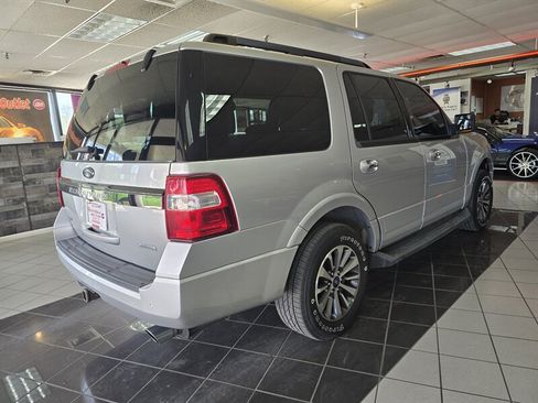 Used 2017 Ford Expedition XLT w/ Equipment Group 202A RWD image 4