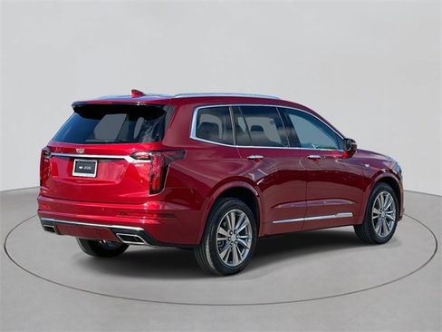 Certified 2023 Cadillac XT6 Premium Luxury image 5