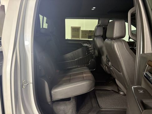 Used 2024 Chevrolet Silverado 2500 High Country w/ High Country Premium Package image 33