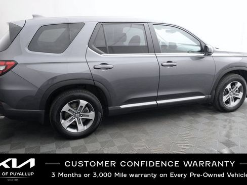 Used 2025 Honda Pilot EX-L image 4