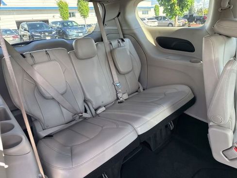 Used 2021 Chrysler Voyager Lxi FWD image 11