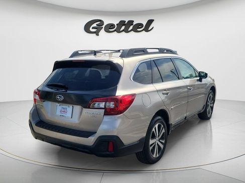 Used 2018 Subaru Outback 3.6R Limited AWD/4WD image 5