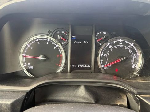 Used 2024 Toyota 4Runner TRD Off-Road Premium w/ Moonroof Package AWD/4WD image 17