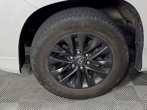 Used 2023 Lexus GX 460 Premium w/ Premium Package AWD/4WD image 9