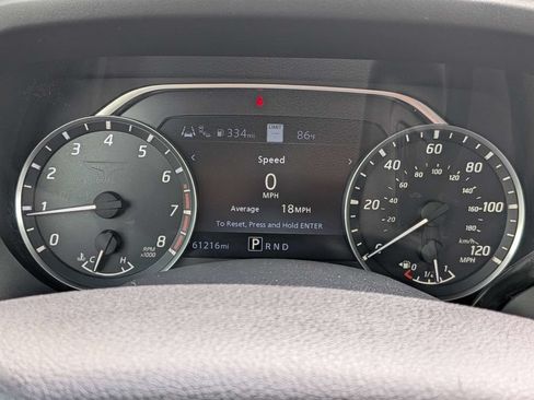 Used 2022 Nissan Titan SV w/ SV Convenience Package RWD image 23