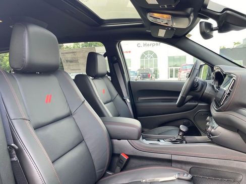 Used 2025 Dodge Durango GT image 11