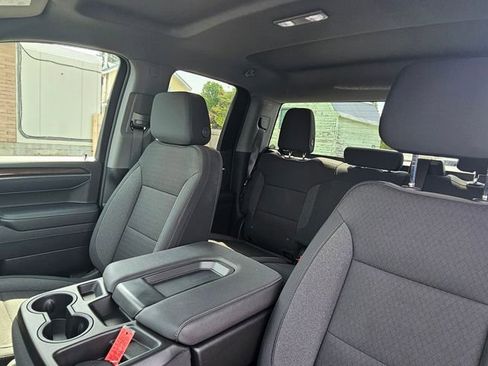 Used 2023 Chevrolet Silverado 1500 LT AWD/4WD image 17