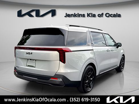 New 2025 Kia Carnival SX Prestige image 3