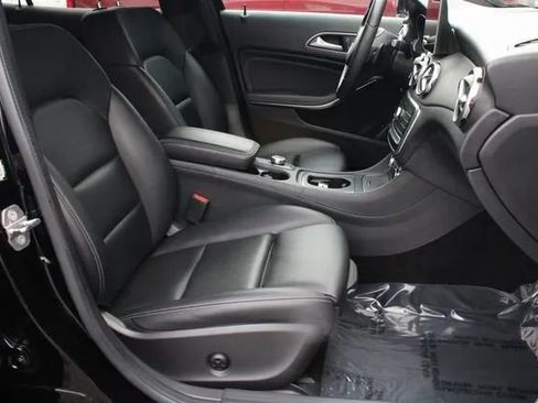 Used 2018 Mercedes-Benz GLA 250 4MATIC image 38