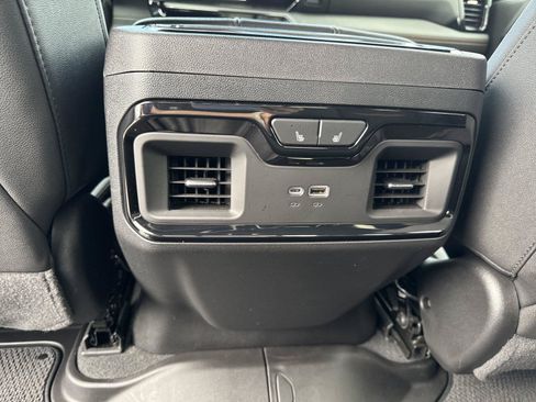 Used 2025 GMC Sierra 3500 AT4 AWD/4WD image 33