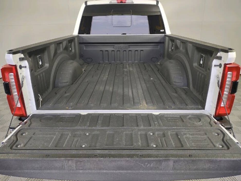 Used 2023 Ford F250 Lariat w/ Chrome Package AWD/4WD image 9
