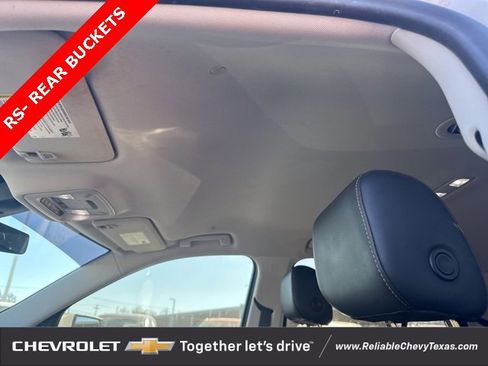 Used 2021 Chevrolet Traverse RS image 24