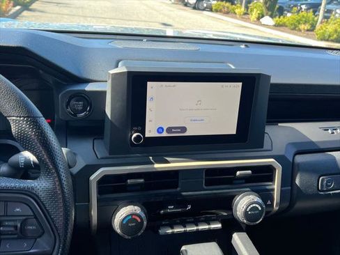 Certified 2025 Toyota Tacoma SR AWD/4WD image 19
