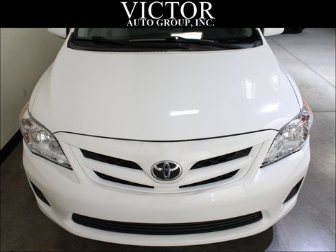 Used 2011 Toyota Corolla LE image 3