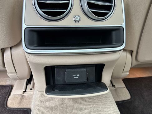 Used 2017 Mercedes-Benz S 550 4MATIC Sedan image 17