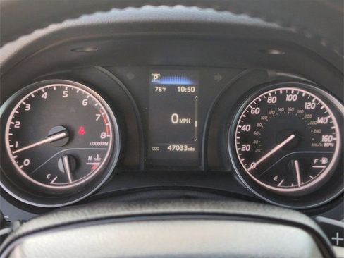 Used 2024 Toyota Camry SE image 12