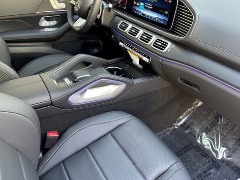 New 2026 Mercedes-Benz GLS 450 4MATIC image 10