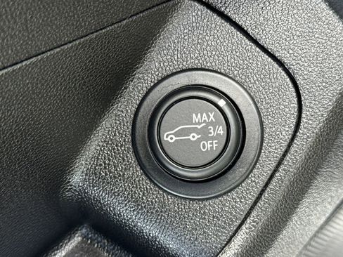 Used 2020 GMC Terrain SLT w/ Preferred Package AWD/4WD image 32