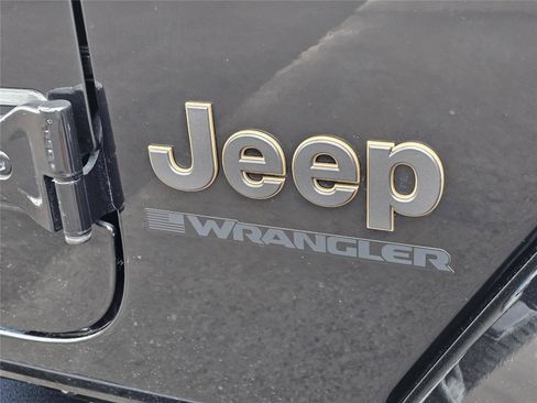 Used 2024 Jeep Wrangler Unlimited Rubicon 392 AWD/4WD image 9
