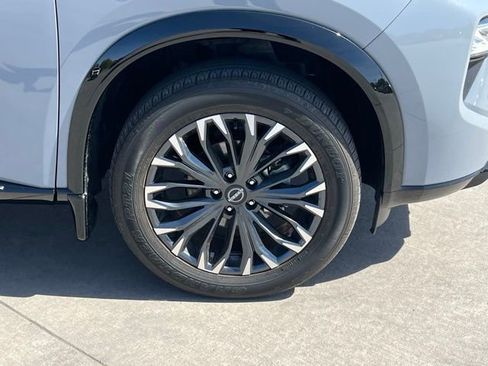 Used 2024 Nissan Rogue Platinum w/ Platinum Premium Package image 8