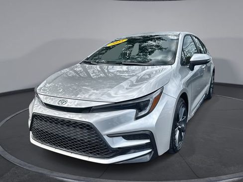 Used 2025 Toyota Corolla SE image 1