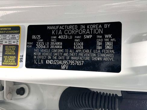 Used 2025 Kia Soul LX image 41