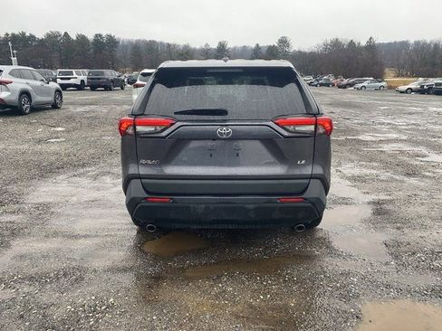 Used 2022 Toyota RAV4 LE image 7