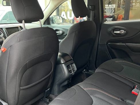 Used 2016 Jeep Cherokee 75th Anniversary image 14