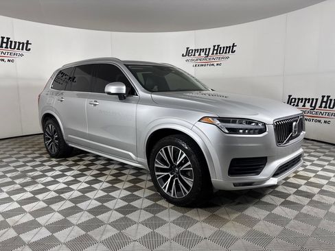 Used 2022 Volvo XC90 T6 Momentum w/ Advanced Package AWD/4WD image 3