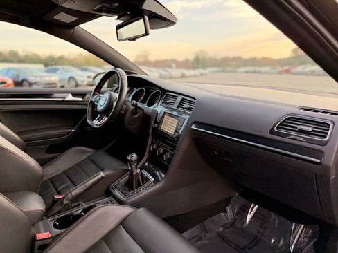 Used 2016 Volkswagen GTI SE w/ Driver Assistance Package FWD image 21