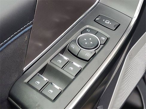 New 2026 Ford F350 Platinum w/ FX4 Off-Road Package image 11