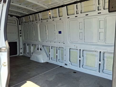 Used 2025 Mercedes-Benz Sprinter 2500 image 10