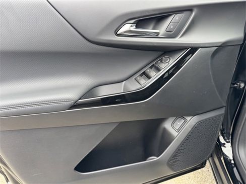 New 2026 Chevrolet Equinox LT w/ Convenience Package II image 13